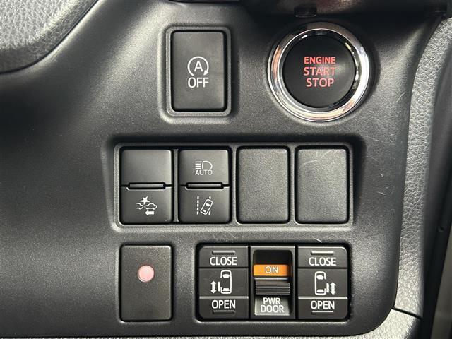 ヴォクシー ＺＳ　煌　禁煙車　純正１０型メモリナビ　１２．１型フリップダウンモニター　両側パワースライドドア　トヨタセーフティセンス　バックカメラ　フルセグＴＶ　Ｂｌｕｅｔｏｏｔｈ　革巻きステアリング　クルーズコントロール（8枚目）