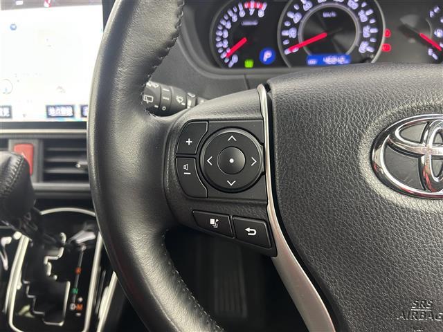 ヴォクシー ＺＳ　煌　禁煙車　純正１０型メモリナビ　１２．１型フリップダウンモニター　両側パワースライドドア　トヨタセーフティセンス　バックカメラ　フルセグＴＶ　Ｂｌｕｅｔｏｏｔｈ　革巻きステアリング　クルーズコントロール（12枚目）