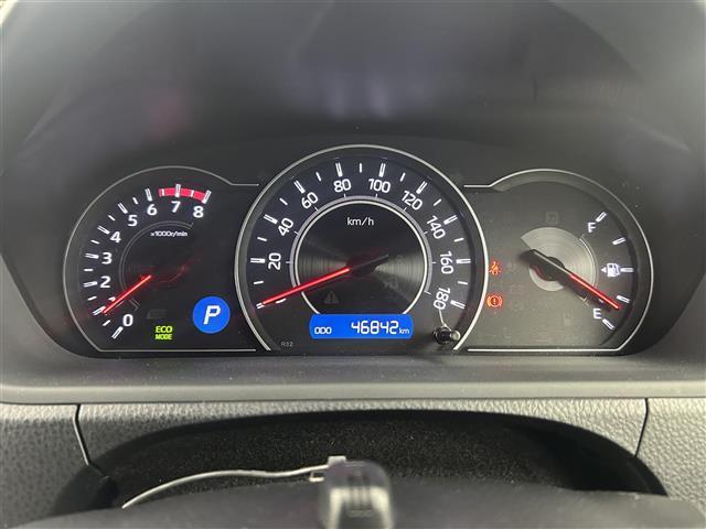 ヴォクシー ＺＳ　煌　禁煙車　純正１０型メモリナビ　１２．１型フリップダウンモニター　両側パワースライドドア　トヨタセーフティセンス　バックカメラ　フルセグＴＶ　Ｂｌｕｅｔｏｏｔｈ　革巻きステアリング　クルーズコントロール（15枚目）