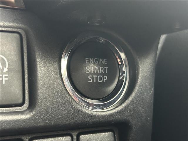 ヴォクシー ＺＳ　煌　禁煙車　純正１０型メモリナビ　１２．１型フリップダウンモニター　両側パワースライドドア　トヨタセーフティセンス　バックカメラ　フルセグＴＶ　Ｂｌｕｅｔｏｏｔｈ　革巻きステアリング　クルーズコントロール（18枚目）
