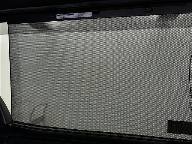 ヴォクシー ＺＳ　煌　禁煙車　純正１０型メモリナビ　１２．１型フリップダウンモニター　両側パワースライドドア　トヨタセーフティセンス　バックカメラ　フルセグＴＶ　Ｂｌｕｅｔｏｏｔｈ　革巻きステアリング　クルーズコントロール（21枚目）