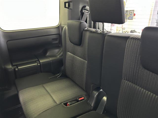 ヴォクシー ＺＳ　煌　禁煙車　純正１０型メモリナビ　１２．１型フリップダウンモニター　両側パワースライドドア　トヨタセーフティセンス　バックカメラ　フルセグＴＶ　Ｂｌｕｅｔｏｏｔｈ　革巻きステアリング　クルーズコントロール（29枚目）