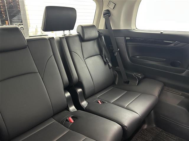 アルファードハイブリッド ＳＲ　禁煙車　純正９型メモリナビ　福祉車両　サイドリフトアップチルトシート　１２．１型フリップダウンモニター　両側パワースライドドア　デジタルインナーミラー　トヨタセーフティセンス　レザーシート（28枚目）