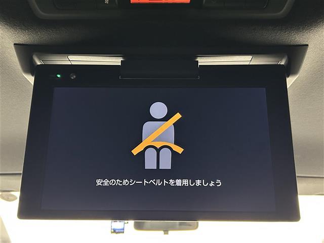 ヴォクシー ＺＳ　煌ＩＩＩ　禁煙車　純正１０型メモリナビ　フリップダウンモニター　両側パワースライドドア　クルーズコントロール　ハーフレザーシート　フルセグＴＶ　Ｂｌｕｅｔｏｏｔｈ　バックカメラ　革巻きステアリング　ＥＴＣ（7枚目）