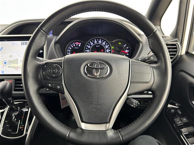 ヴォクシー ＺＳ　煌ＩＩＩ　禁煙車　純正１０型メモリナビ　フリップダウンモニター　両側パワースライドドア　クルーズコントロール　ハーフレザーシート　フルセグＴＶ　Ｂｌｕｅｔｏｏｔｈ　バックカメラ　革巻きステアリング　ＥＴＣ（10枚目）