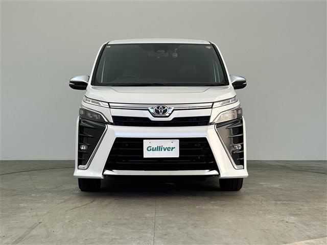 ヴォクシー ＺＳ　煌ＩＩＩ　禁煙車　純正１０型メモリナビ　フリップダウンモニター　両側パワースライドドア　クルーズコントロール　ハーフレザーシート　フルセグＴＶ　Ｂｌｕｅｔｏｏｔｈ　バックカメラ　革巻きステアリング　ＥＴＣ（35枚目）