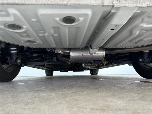 ヴォクシー ＺＳ　煌ＩＩＩ　禁煙車　純正１０型メモリナビ　フリップダウンモニター　両側パワースライドドア　クルーズコントロール　ハーフレザーシート　フルセグＴＶ　Ｂｌｕｅｔｏｏｔｈ　バックカメラ　革巻きステアリング　ＥＴＣ（43枚目）