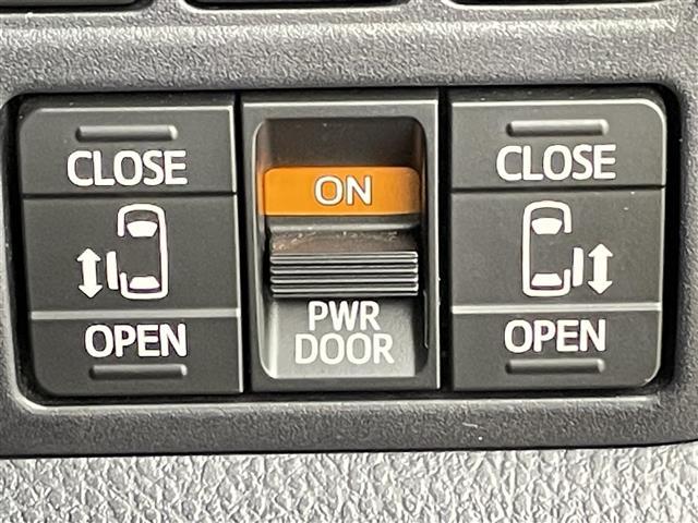 ヴォクシー ＺＳ　煌ＩＩＩ　禁煙車　純正１０型メモリナビ　ワンオーナー　両側パワースライドドア　クルーズコントロール　ハーフレザーシート　フルセグＴＶ　Ｂｌｕｅｔｏｏｔｈ　バックカメラ　革巻きステアリング　ビルトインＥＴＣ（10枚目）