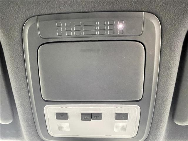 ヴォクシー ＺＳ　煌ＩＩＩ　禁煙車　純正１０型メモリナビ　ワンオーナー　両側パワースライドドア　クルーズコントロール　ハーフレザーシート　フルセグＴＶ　Ｂｌｕｅｔｏｏｔｈ　バックカメラ　革巻きステアリング　ビルトインＥＴＣ（15枚目）