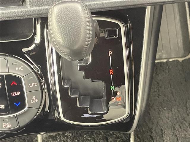 ヴォクシー ＺＳ　煌ＩＩＩ　禁煙車　純正１０型メモリナビ　ワンオーナー　両側パワースライドドア　クルーズコントロール　ハーフレザーシート　フルセグＴＶ　Ｂｌｕｅｔｏｏｔｈ　バックカメラ　革巻きステアリング　ビルトインＥＴＣ（20枚目）