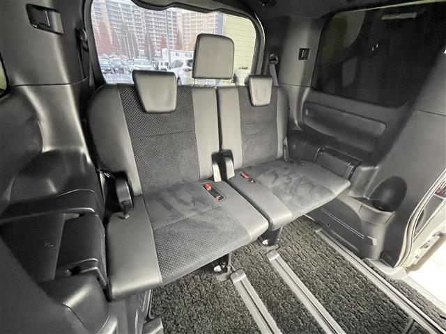 ヴォクシー ＺＳ　煌ＩＩＩ　禁煙車　純正１０型メモリナビ　ワンオーナー　両側パワースライドドア　クルーズコントロール　ハーフレザーシート　フルセグＴＶ　Ｂｌｕｅｔｏｏｔｈ　バックカメラ　革巻きステアリング　ビルトインＥＴＣ（30枚目）