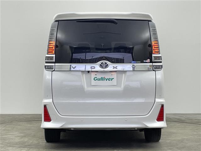 ヴォクシー ＺＳ　煌ＩＩＩ　禁煙車　純正１０型メモリナビ　ワンオーナー　両側パワースライドドア　クルーズコントロール　ハーフレザーシート　フルセグＴＶ　Ｂｌｕｅｔｏｏｔｈ　バックカメラ　革巻きステアリング　ビルトインＥＴＣ（34枚目）