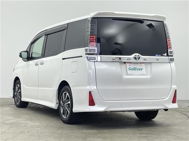 ヴォクシー ＺＳ　煌ＩＩＩ　禁煙車　純正１０型メモリナビ　ワンオーナー　両側パワースライドドア　クルーズコントロール　ハーフレザーシート　フルセグＴＶ　Ｂｌｕｅｔｏｏｔｈ　バックカメラ　革巻きステアリング　ビルトインＥＴＣ（38枚目）