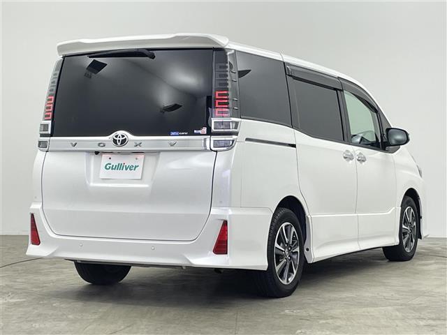ヴォクシー ＺＳ　煌ＩＩＩ　禁煙車　純正１０型メモリナビ　ワンオーナー　両側パワースライドドア　クルーズコントロール　ハーフレザーシート　フルセグＴＶ　Ｂｌｕｅｔｏｏｔｈ　バックカメラ　革巻きステアリング　ビルトインＥＴＣ（39枚目）