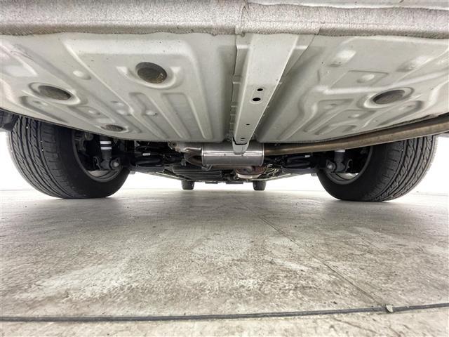 ヴォクシー ＺＳ　煌ＩＩＩ　禁煙車　純正１０型メモリナビ　ワンオーナー　両側パワースライドドア　クルーズコントロール　ハーフレザーシート　フルセグＴＶ　Ｂｌｕｅｔｏｏｔｈ　バックカメラ　革巻きステアリング　ビルトインＥＴＣ（43枚目）