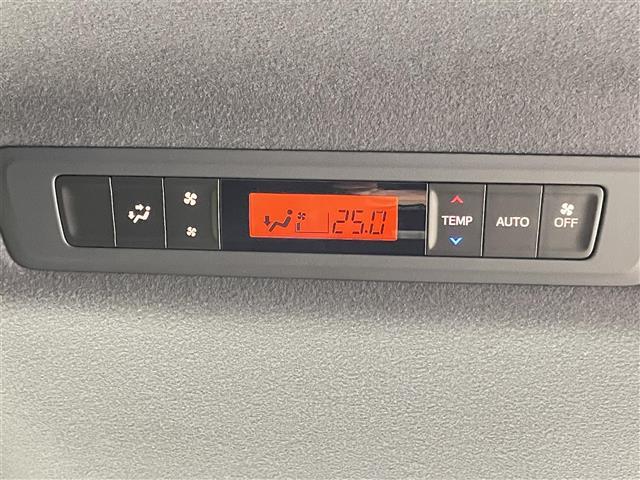 ヴォクシー ZS 煌III 禁煙車 純正9型メモリナビ ワンオーナー トヨタセーフティセンス クルーズコントロール 両側パワースライドドア バックカメラ ハーフレザーシート Bluetooth フルセグTV クリアランスソナー(8枚目)