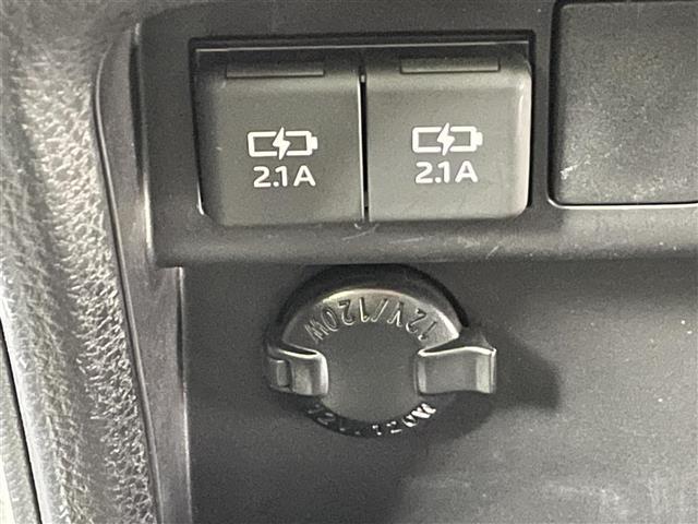 ヴォクシー ZS 煌III 禁煙車 純正9型メモリナビ ワンオーナー トヨタセーフティセンス クルーズコントロール 両側パワースライドドア バックカメラ ハーフレザーシート Bluetooth フルセグTV クリアランスソナー(14枚目)