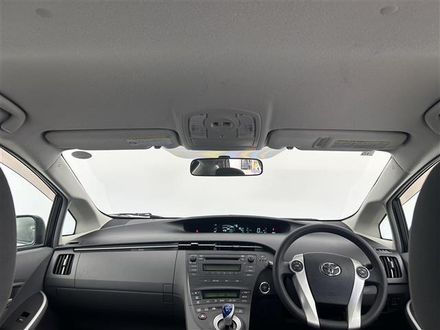 プリウス S 禁煙車 純正オーディオ CD AUX ビルトインETC ステアリングスイッチ 社外フロアマット 純正ドアバイザー 純正15インチAW オートライト ヘッドライトレベライザー プッシュスタート スペア(3枚目)
