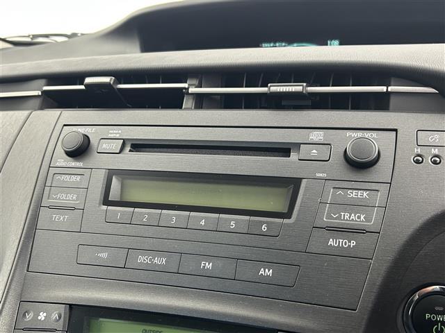 プリウス S 禁煙車 純正オーディオ CD AUX ビルトインETC ステアリングスイッチ 社外フロアマット 純正ドアバイザー 純正15インチAW オートライト ヘッドライトレベライザー プッシュスタート スペア(4枚目)