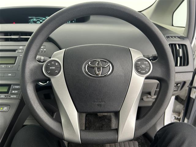 プリウス S 禁煙車 純正オーディオ CD AUX ビルトインETC ステアリングスイッチ 社外フロアマット 純正ドアバイザー 純正15インチAW オートライト ヘッドライトレベライザー プッシュスタート スペア(6枚目)