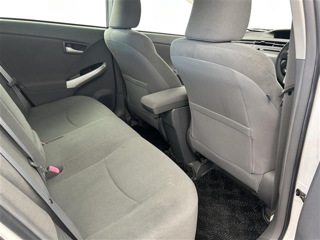 プリウス S 禁煙車 純正オーディオ CD AUX ビルトインETC ステアリングスイッチ 社外フロアマット 純正ドアバイザー 純正15インチAW オートライト ヘッドライトレベライザー プッシュスタート スペア(28枚目)