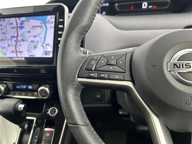 セレナ ハイウェイスターＶ　禁煙車　純正１０型メモリナビ　ワンオーナー　プロパイロット　エマージェンシーブレーキ　アラウンドビューモニター　両側パワースライドドア　インテリジェントルームミラー　純正１６インチＡＷ　Ｂｌｕ－ｒａｙ（13枚目）