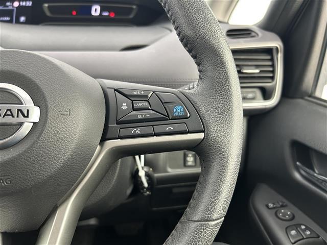 セレナ ハイウェイスターＶ　禁煙車　純正１０型メモリナビ　ワンオーナー　プロパイロット　エマージェンシーブレーキ　アラウンドビューモニター　両側パワースライドドア　インテリジェントルームミラー　純正１６インチＡＷ　Ｂｌｕ－ｒａｙ（14枚目）