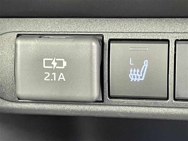 ヤリスクロス ハイブリッドＺ　禁煙車　純正８型ディスプレイオーディオ　全方位カメラ　トヨタセーフティセンス　レーダークルーズコントロール　ハーフレザーシート　シートヒーター　ブラインドスポットモニター　ヘッドアップディスプレイ（9枚目）