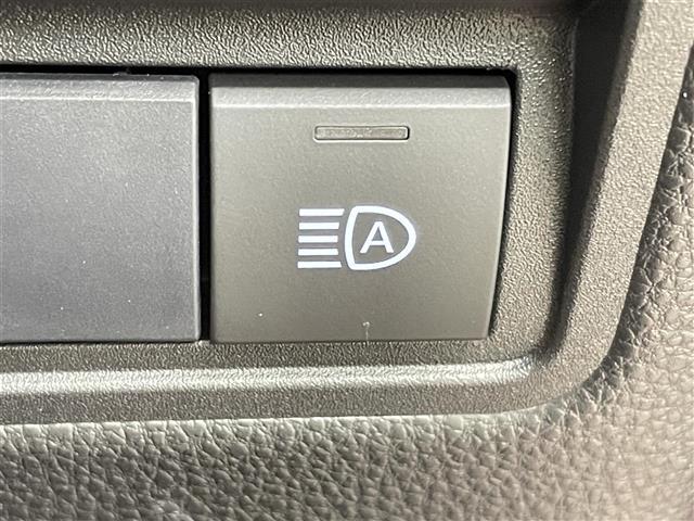 ヤリスクロス ハイブリッドＺ　禁煙車　純正８型ディスプレイオーディオ　全方位カメラ　トヨタセーフティセンス　レーダークルーズコントロール　ハーフレザーシート　シートヒーター　ブラインドスポットモニター　ヘッドアップディスプレイ（11枚目）