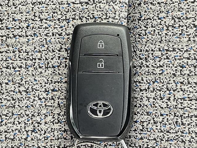 ヤリスクロス ハイブリッドＺ　禁煙車　純正８型ディスプレイオーディオ　全方位カメラ　トヨタセーフティセンス　レーダークルーズコントロール　ハーフレザーシート　シートヒーター　ブラインドスポットモニター　ヘッドアップディスプレイ（22枚目）