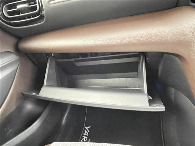 ヤリスクロス ハイブリッドＺ　禁煙車　純正８型ディスプレイオーディオ　全方位カメラ　トヨタセーフティセンス　レーダークルーズコントロール　ハーフレザーシート　シートヒーター　ブラインドスポットモニター　ヘッドアップディスプレイ（28枚目）