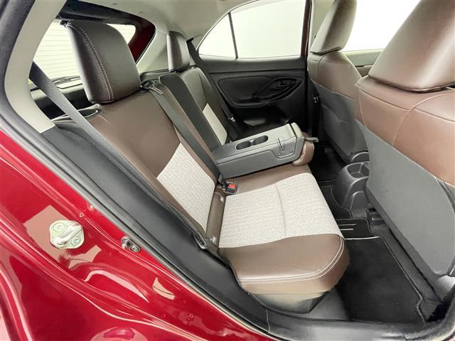 ヤリスクロス ハイブリッドＺ　禁煙車　純正８型ディスプレイオーディオ　全方位カメラ　トヨタセーフティセンス　レーダークルーズコントロール　ハーフレザーシート　シートヒーター　ブラインドスポットモニター　ヘッドアップディスプレイ（30枚目）