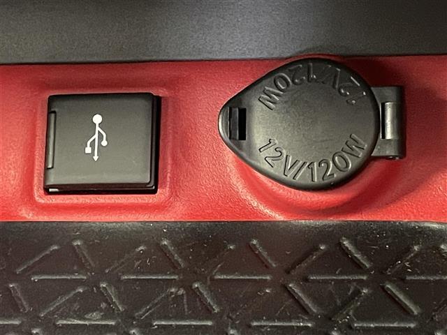 ＲＡＶ４ アドベンチャー　オフロードパッケージ　禁煙車　純正９型ディスプレイオーディオ　レーダークルーズコントロール　ブラインドスポットモニター　衝突軽減ブレーキ　オートハイビーム　デジタルミラー　シートヒーター　シートベンチレーション　ＥＴＣ（16枚目）