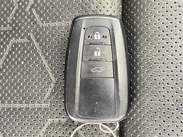 ＲＡＶ４ アドベンチャー　オフロードパッケージ　禁煙車　純正９型ディスプレイオーディオ　レーダークルーズコントロール　ブラインドスポットモニター　衝突軽減ブレーキ　オートハイビーム　デジタルミラー　シートヒーター　シートベンチレーション　ＥＴＣ（25枚目）