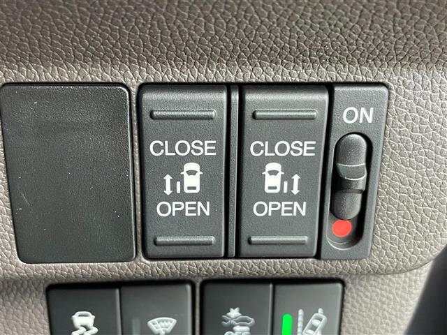 フリード Ｇ・ホンダセンシング　禁煙　８型ＳＤナビ　両側電動スライドドア　ＬＥＤライト　ビルトインＥＴＣ　純正フロアマット　レーダークルーズコントロール　レーンキープアシスト　リアサンシェード　電動格納サイドミラー　オートライト（7枚目）