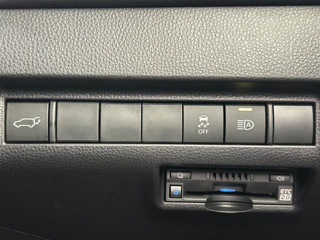 ハリアーハイブリッド Ｚ　禁煙　純正１２．３インチディスプレイ　ＪＢＬプレミアムサウンド　フルセグＴＶ　Ｂｌｕｅｔｏｏｔｈ　ＥＴＣ２．０　デジタルインナーミラー　ブラインドスポットモニター　スマートキー　コーナーセンサー（10枚目）