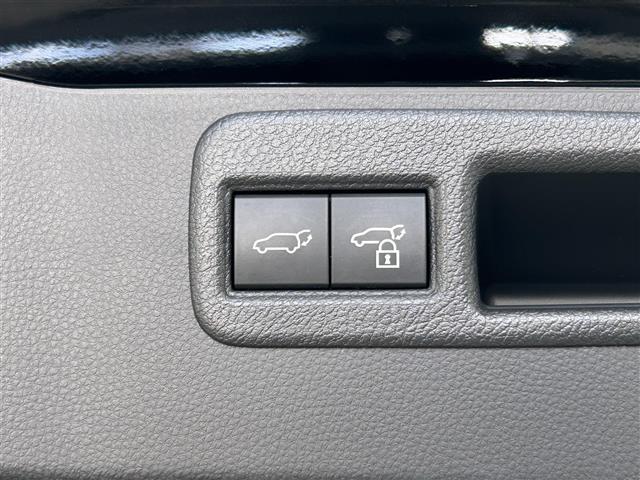 ハリアーハイブリッド Ｚ　禁煙　純正１２．３インチディスプレイ　ＪＢＬプレミアムサウンド　フルセグＴＶ　Ｂｌｕｅｔｏｏｔｈ　ＥＴＣ２．０　デジタルインナーミラー　ブラインドスポットモニター　スマートキー　コーナーセンサー（14枚目）