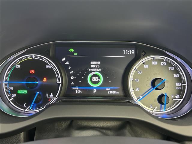 ハリアーハイブリッド Ｚ　禁煙　純正１２．３インチディスプレイ　ＪＢＬプレミアムサウンド　フルセグＴＶ　Ｂｌｕｅｔｏｏｔｈ　ＥＴＣ２．０　デジタルインナーミラー　ブラインドスポットモニター　スマートキー　コーナーセンサー（18枚目）