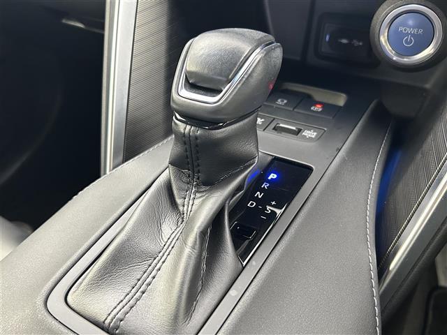 ハリアーハイブリッド Ｚ　禁煙　純正１２．３インチディスプレイ　ＪＢＬプレミアムサウンド　フルセグＴＶ　Ｂｌｕｅｔｏｏｔｈ　ＥＴＣ２．０　デジタルインナーミラー　ブラインドスポットモニター　スマートキー　コーナーセンサー（19枚目）