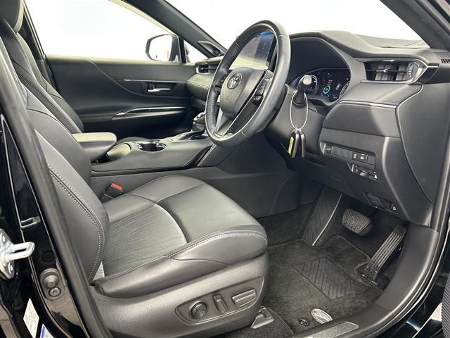 ハリアーハイブリッド Ｚ　禁煙　純正１２．３インチディスプレイ　ＪＢＬプレミアムサウンド　フルセグＴＶ　Ｂｌｕｅｔｏｏｔｈ　ＥＴＣ２．０　デジタルインナーミラー　ブラインドスポットモニター　スマートキー　コーナーセンサー（24枚目）