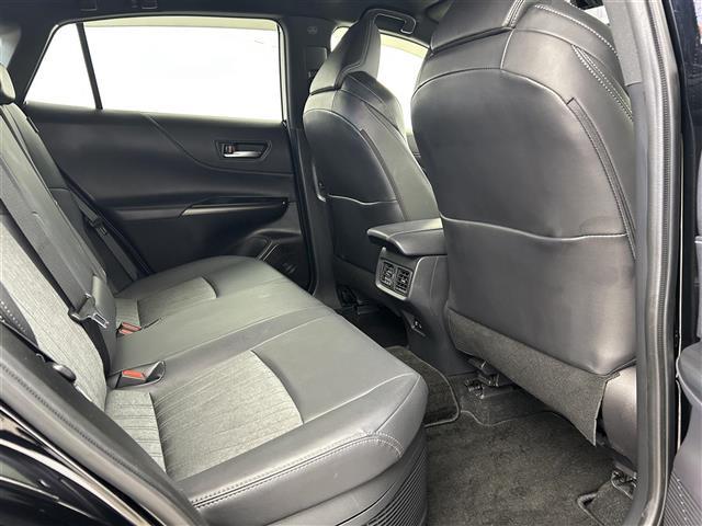 ハリアーハイブリッド Ｚ　禁煙　純正１２．３インチディスプレイ　ＪＢＬプレミアムサウンド　フルセグＴＶ　Ｂｌｕｅｔｏｏｔｈ　ＥＴＣ２．０　デジタルインナーミラー　ブラインドスポットモニター　スマートキー　コーナーセンサー（28枚目）