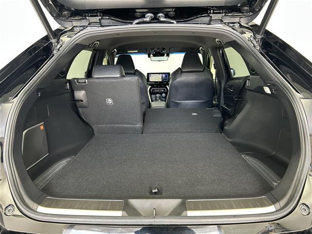 ハリアーハイブリッド Ｚ　禁煙　純正１２．３インチディスプレイ　ＪＢＬプレミアムサウンド　フルセグＴＶ　Ｂｌｕｅｔｏｏｔｈ　ＥＴＣ２．０　デジタルインナーミラー　ブラインドスポットモニター　スマートキー　コーナーセンサー（31枚目）