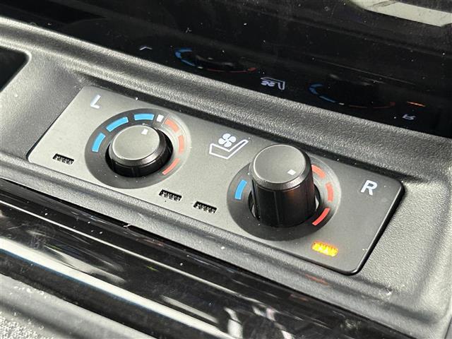 アルファードハイブリッド SR Cパッケージ 禁煙 純正9インチナビTV 後席モニター モデリスタ Wムーンルーフ 両側パワースライド パワーバックドア デジタルインナーミラー ブラインドスポットモニター AC100v 快適温熱シート(12枚目)