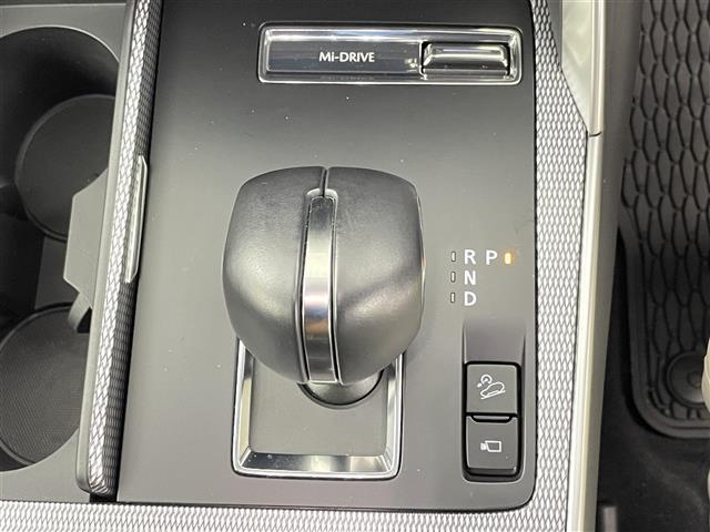 ＣＸ－６０ ＸＤ－ハイブリッド　エクスクルーシブスポーツ　禁煙　純正１２．３インチマツダコネクトナビ　パワーバックドア　全方位カメラ　純正フロアマットパワーシート　シートヒーター　エアシート　レーダークルーズ　スマホ連携　ＬＥＤライト　Ｂｌｕｅｔｏｏｔｈ（21枚目）