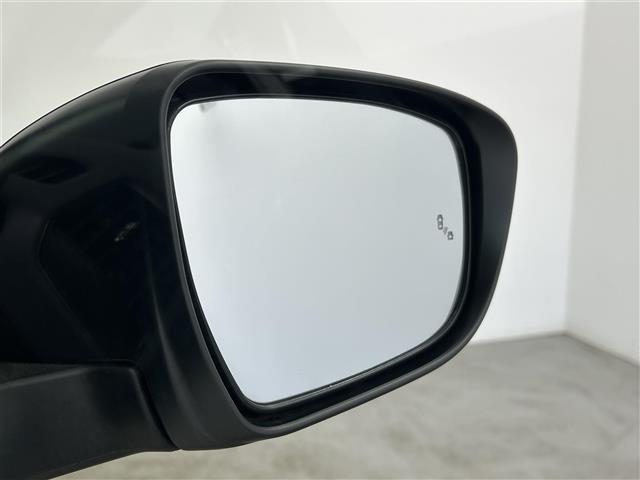 セレナ e-パワー ハイウェイスターV 禁煙車 純正10型メモリナビ エマージェンシーブレーキ 両側パワースライドドア プロパイロット アラウンドビューモニター インテリジェントルームミラー ブラインドスポットモニター 革巻きステアリング(6枚目)