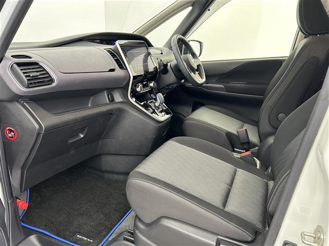 セレナ e-パワー ハイウェイスターV 禁煙車 純正10型メモリナビ エマージェンシーブレーキ 両側パワースライドドア プロパイロット アラウンドビューモニター インテリジェントルームミラー ブラインドスポットモニター 革巻きステアリング(23枚目)