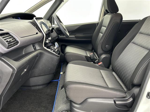 セレナ e-パワー ハイウェイスターV 禁煙車 純正10型メモリナビ エマージェンシーブレーキ 両側パワースライドドア プロパイロット アラウンドビューモニター インテリジェントルームミラー ブラインドスポットモニター 革巻きステアリング(24枚目)