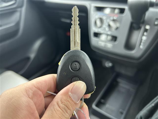 ミライース L SAIII 社外ナビ Bluetooth CD スマートアシストIII 車線逸脱警報 オートハイビーム リモコンキー アイドリングストップ 横滑り防止装置 ドアバイザー パワーウィンドウ コーナーセンサー(19枚目)