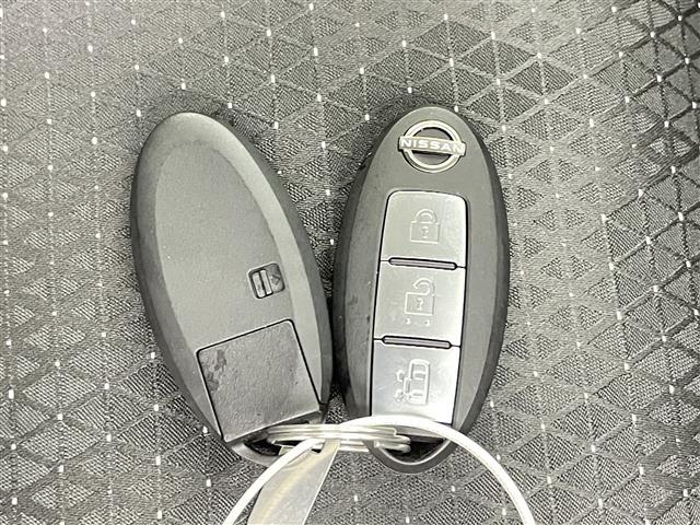 キャラバン ロンググランドプレミアムＧＸ　登録済未使用車　４ＷＤ　寒冷地仕様　全方位カメラ　左側パワースライドドア　デジタルインナールームミラー　シートヒーター　リアヒーター　リアクーラー　スマートキー　ハーフレザーシート　ＬＥＤヘッドライト（22枚目）