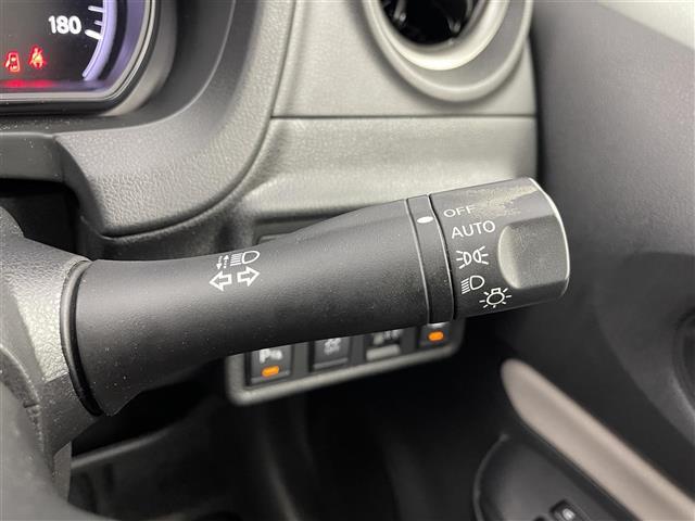 ノート Ｘ　Ｖセレクション　禁煙車　社外７型メモリナビ　エマージェンシーブレーキ　バックカメラ　Ｂｌｕｅｔｏｏｔｈ　コーナーセンサー　オートライト　ヘッドライトレベライザー　プッシュスタート　スマートキー　スペアキー（16枚目）